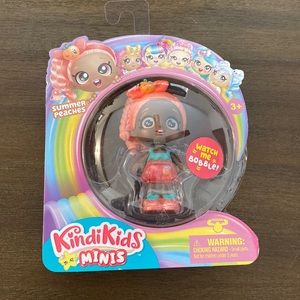 NIP KindiKids Minis Summer Peaches Posable Bobblehead Figurine w/ Glittery Eyes